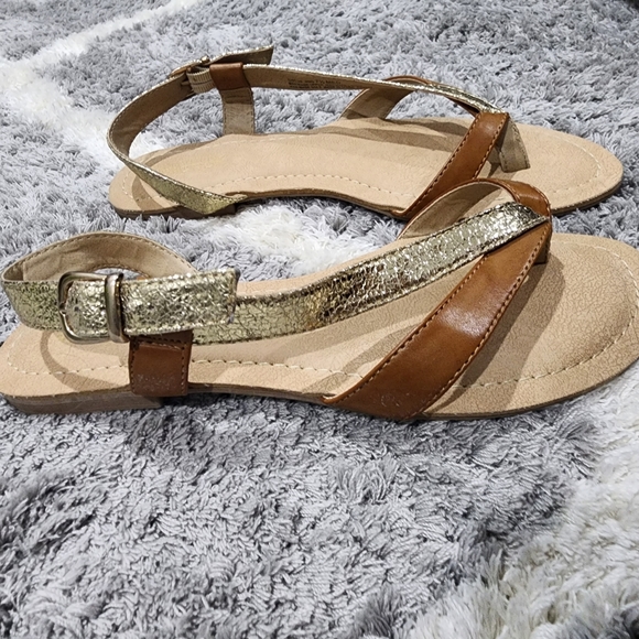 Reaction Kenneth Cole Sandals 7.5 - Picture 3 of 7